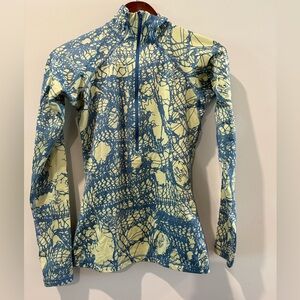 Nike Hypewarm Blue and Yellow Women's 1/2 Zip Pullover Size S